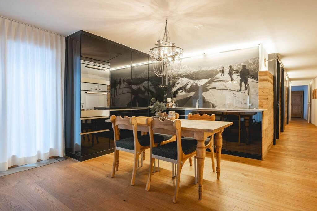 Stylish Home With Matterhorn View In The Center Zermatt Exterior foto